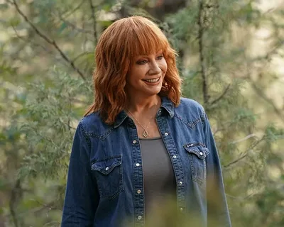 Achingly Beautiful: Reba McEntire’s “For My Broken Heart”